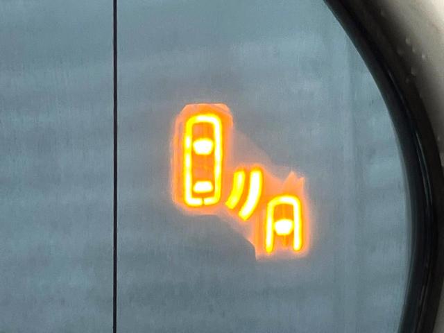 クラウンハイブリッド ＲＳアドバンス　モデリスタフルエアロ　ムーンルーフ　セーフティセンス　純正ナビ　バックカメラ　純正１８インチＡＷ　レーダークルーズ　白革　シートベンチレーション　パワーシート　三眼ＬＥＤヘッド　パドルシフト　禁煙車（9枚目）