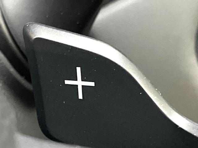 クラウンハイブリッド ＲＳアドバンス　モデリスタフルエアロ　ムーンルーフ　セーフティセンス　純正ナビ　バックカメラ　純正１８インチＡＷ　レーダークルーズ　白革　シートベンチレーション　パワーシート　三眼ＬＥＤヘッド　パドルシフト　禁煙車（13枚目）