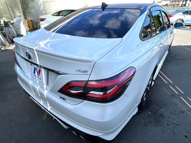 クラウンハイブリッド ＲＳアドバンス　モデリスタフルエアロ　ムーンルーフ　セーフティセンス　純正ナビ　バックカメラ　純正１８インチＡＷ　レーダークルーズ　白革　シートベンチレーション　パワーシート　三眼ＬＥＤヘッド　パドルシフト　禁煙車（23枚目）