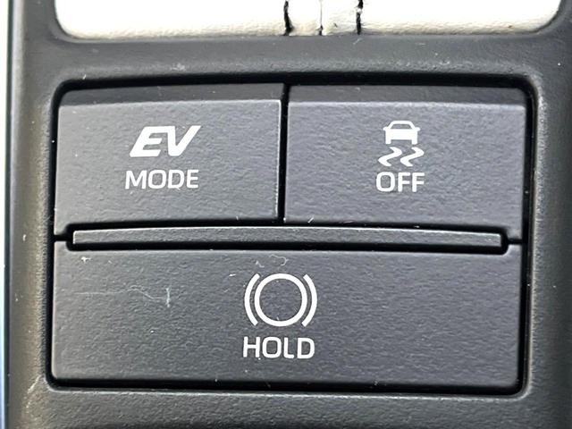 クラウンハイブリッド ＲＳアドバンス　モデリスタフルエアロ　ムーンルーフ　セーフティセンス　純正ナビ　バックカメラ　純正１８インチＡＷ　レーダークルーズ　白革　シートベンチレーション　パワーシート　三眼ＬＥＤヘッド　パドルシフト　禁煙車（63枚目）