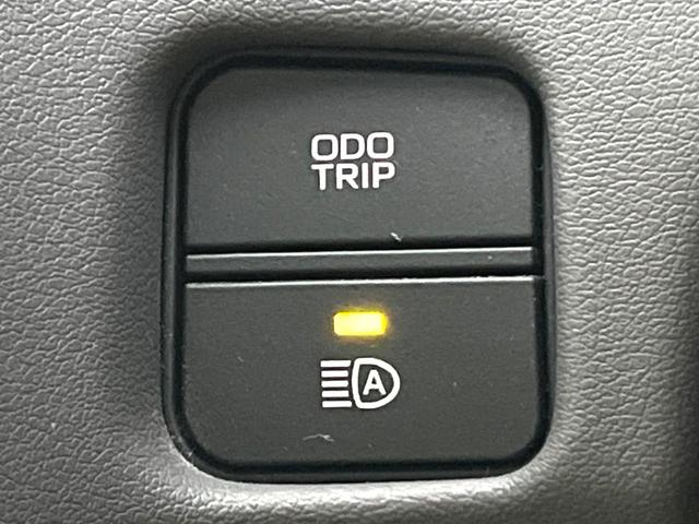 クラウンハイブリッド ＲＳアドバンス　モデリスタフルエアロ　ムーンルーフ　セーフティセンス　純正ナビ　バックカメラ　純正１８インチＡＷ　レーダークルーズ　白革　シートベンチレーション　パワーシート　三眼ＬＥＤヘッド　パドルシフト　禁煙車（69枚目）