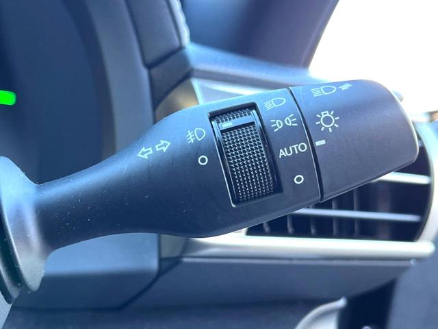 IS IS300h Fスポーツ ムーンルーフ クリアランスソナー 純正ナビ バックカメラ ハーフレザー パワーシート シートヒーター クルーズコントロール LEDヘッド 純正18インチAW 革巻きステアリング パドルシフト 禁煙車(44枚目)