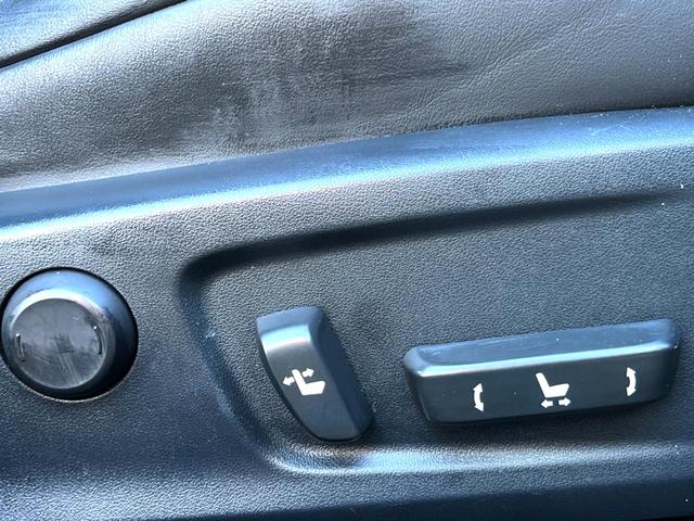 IS IS300h Fスポーツ ムーンルーフ クリアランスソナー 純正ナビ バックカメラ ハーフレザー パワーシート シートヒーター クルーズコントロール LEDヘッド 純正18インチAW 革巻きステアリング パドルシフト 禁煙車(46枚目)