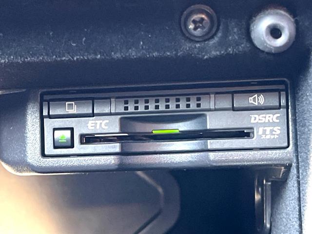 IS IS300h Fスポーツ ムーンルーフ クリアランスソナー 純正ナビ バックカメラ ハーフレザー パワーシート シートヒーター クルーズコントロール LEDヘッド 純正18インチAW 革巻きステアリング パドルシフト 禁煙車(61枚目)