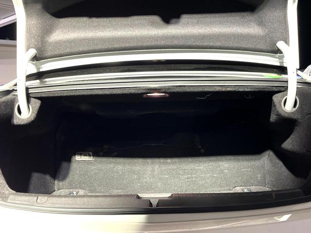 レジェンド ベースグレード　ホンダセンシング　サンルーフ　ブラインドスポット　ベージュ革シート　純正ナビ　マルチビューカメラ　メモリー付きパワーシート　シートベンチレーション　シートヒーター　ＬＥＤヘッド　ハイビームアシスト（13枚目）