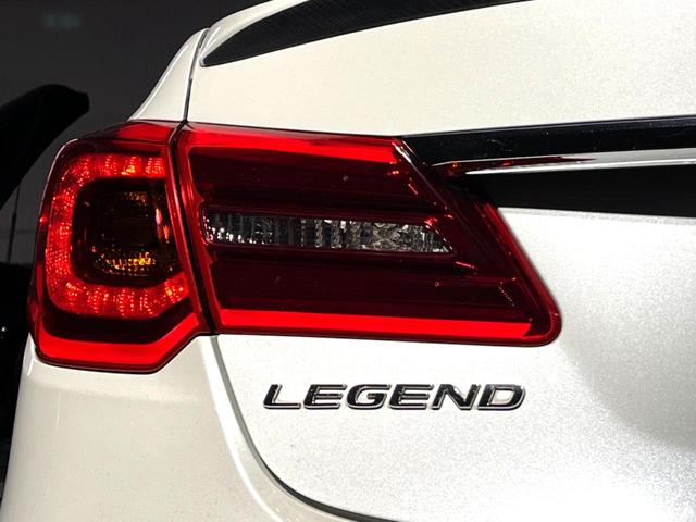 レジェンド ベースグレード　ホンダセンシング　サンルーフ　ブラインドスポット　ベージュ革シート　純正ナビ　マルチビューカメラ　メモリー付きパワーシート　シートベンチレーション　シートヒーター　ＬＥＤヘッド　ハイビームアシスト（30枚目）