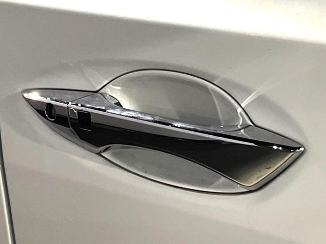 レジェンド ベースグレード　ホンダセンシング　サンルーフ　ブラインドスポット　ベージュ革シート　純正ナビ　マルチビューカメラ　メモリー付きパワーシート　シートベンチレーション　シートヒーター　ＬＥＤヘッド　ハイビームアシスト（33枚目）