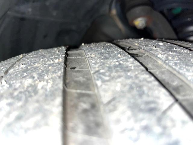 レジェンド ベースグレード　ホンダセンシング　サンルーフ　ブラインドスポット　ベージュ革シート　純正ナビ　マルチビューカメラ　メモリー付きパワーシート　シートベンチレーション　シートヒーター　ＬＥＤヘッド　ハイビームアシスト（36枚目）