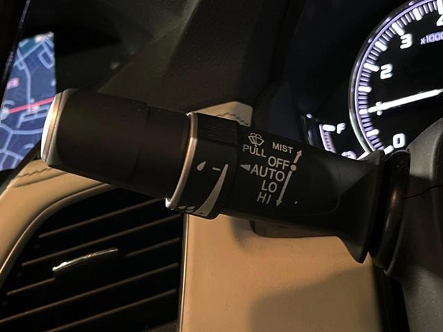 レジェンド ベースグレード　ホンダセンシング　サンルーフ　ブラインドスポット　ベージュ革シート　純正ナビ　マルチビューカメラ　メモリー付きパワーシート　シートベンチレーション　シートヒーター　ＬＥＤヘッド　ハイビームアシスト（44枚目）