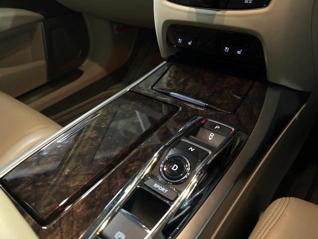 レジェンド ベースグレード　ホンダセンシング　サンルーフ　ブラインドスポット　ベージュ革シート　純正ナビ　マルチビューカメラ　メモリー付きパワーシート　シートベンチレーション　シートヒーター　ＬＥＤヘッド　ハイビームアシスト（55枚目）