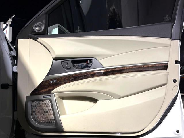 レジェンド ベースグレード　ホンダセンシング　サンルーフ　ブラインドスポット　ベージュ革シート　純正ナビ　マルチビューカメラ　メモリー付きパワーシート　シートベンチレーション　シートヒーター　ＬＥＤヘッド　ハイビームアシスト（59枚目）