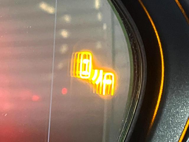 カムリ ＷＳ　ＴＲＤエアロ　純正ＯＰ１８インチアルミ　セーフティセンス　インテリジェントクリアランスソナー　純正８インチディスプレイオーディオ　バックカメラ　ハーフレザー　パワーシート　革巻きステアリング　禁煙車（8枚目）