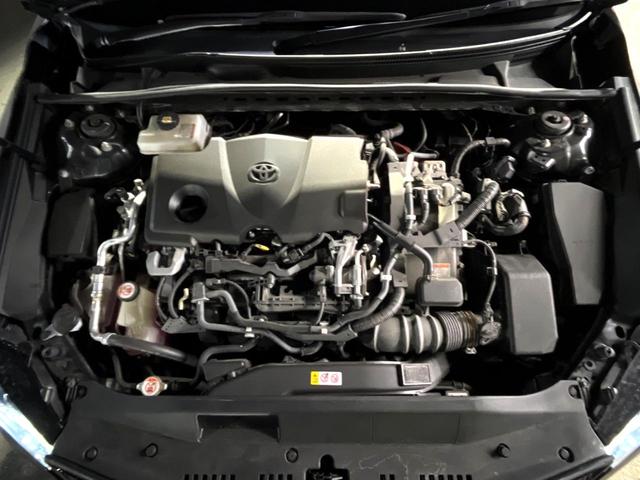 カムリ ＷＳ　ＴＲＤエアロ　純正ＯＰ１８インチアルミ　セーフティセンス　インテリジェントクリアランスソナー　純正８インチディスプレイオーディオ　バックカメラ　ハーフレザー　パワーシート　革巻きステアリング　禁煙車（19枚目）