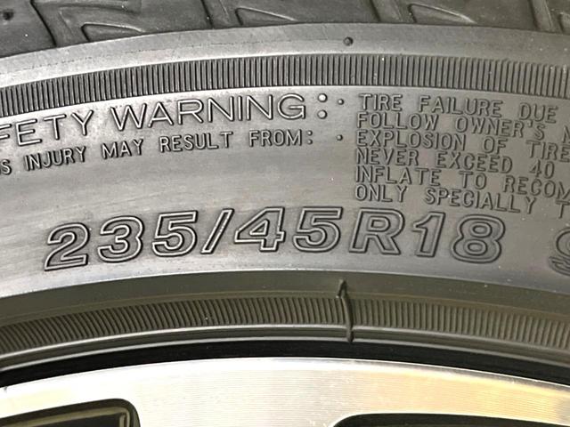 カムリ ＷＳ　ＴＲＤエアロ　純正ＯＰ１８インチアルミ　セーフティセンス　インテリジェントクリアランスソナー　純正８インチディスプレイオーディオ　バックカメラ　ハーフレザー　パワーシート　革巻きステアリング　禁煙車（24枚目）