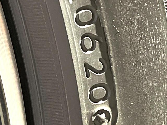 カムリ ＷＳ　ＴＲＤエアロ　純正ＯＰ１８インチアルミ　セーフティセンス　インテリジェントクリアランスソナー　純正８インチディスプレイオーディオ　バックカメラ　ハーフレザー　パワーシート　革巻きステアリング　禁煙車（25枚目）