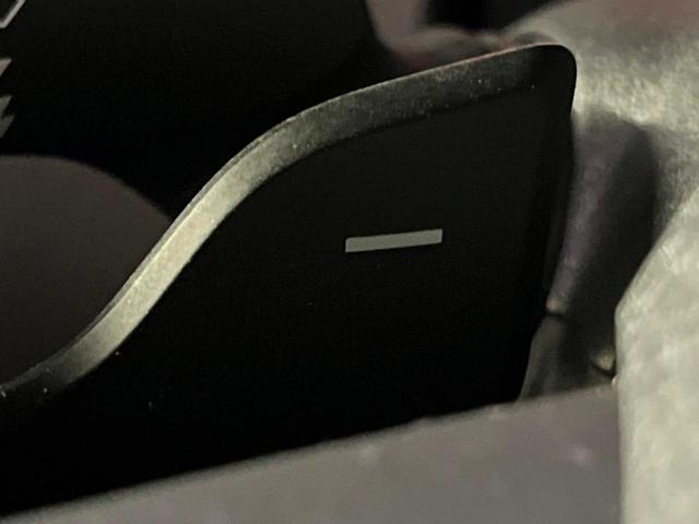 カムリ ＷＳ　ＴＲＤエアロ　純正ＯＰ１８インチアルミ　セーフティセンス　インテリジェントクリアランスソナー　純正８インチディスプレイオーディオ　バックカメラ　ハーフレザー　パワーシート　革巻きステアリング　禁煙車（53枚目）