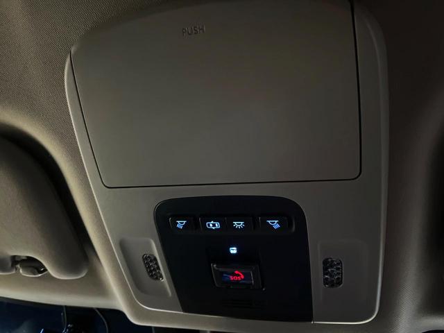 カムリ ＷＳ　ＴＲＤエアロ　純正ＯＰ１８インチアルミ　セーフティセンス　インテリジェントクリアランスソナー　純正８インチディスプレイオーディオ　バックカメラ　ハーフレザー　パワーシート　革巻きステアリング　禁煙車（59枚目）