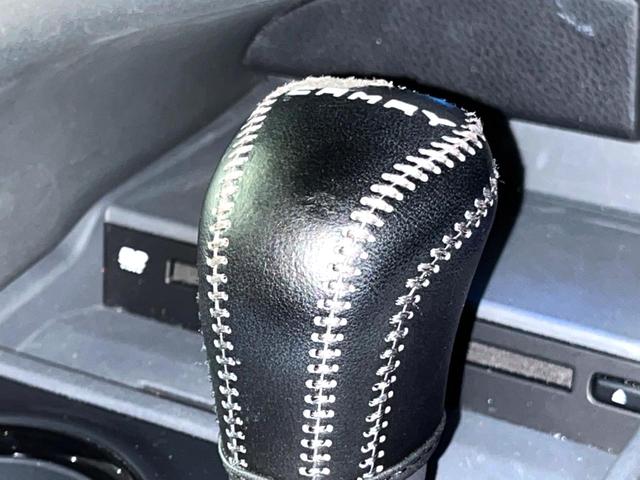 カムリ ＷＳ　ＴＲＤエアロ　純正ＯＰ１８インチアルミ　セーフティセンス　インテリジェントクリアランスソナー　純正８インチディスプレイオーディオ　バックカメラ　ハーフレザー　パワーシート　革巻きステアリング　禁煙車（63枚目）