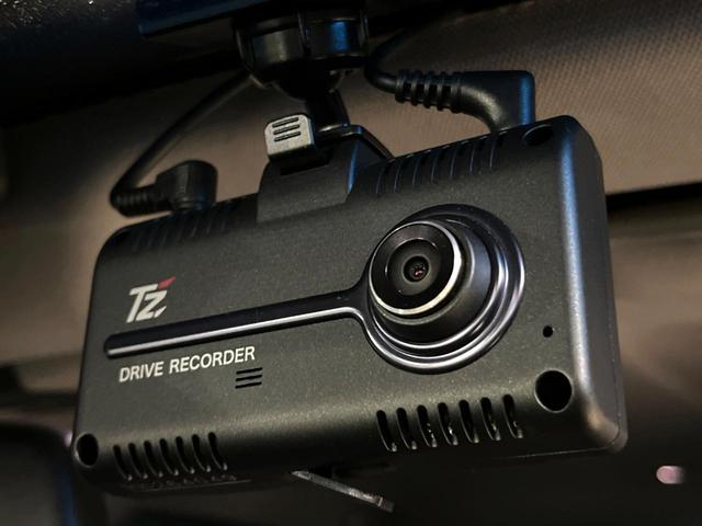 カムリ ＷＳ　ＴＲＤエアロ　純正ＯＰ１８インチアルミ　セーフティセンス　インテリジェントクリアランスソナー　純正８インチディスプレイオーディオ　バックカメラ　ハーフレザー　パワーシート　革巻きステアリング　禁煙車（69枚目）