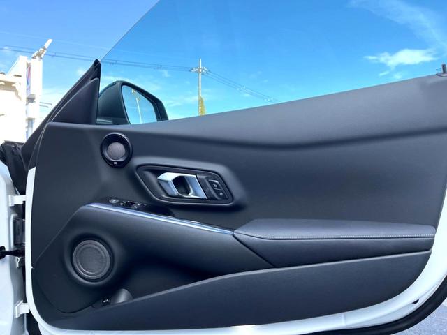 スープラ ＳＺ－Ｒ　ＪＢＬ　プリクラッシュ　レーダークルーズ　ブラインドスポット　６灯式ＬＥＤヘッド　ブラックアルカンターラコンビシート　パワーシート　シートヒーター　純正ナビ　バックカメラ　純正１８インチＡＷ　禁煙車（39枚目）