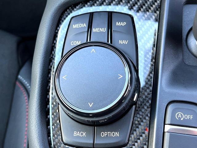 スープラ ＳＺ－Ｒ　ＪＢＬ　プリクラッシュ　レーダークルーズ　ブラインドスポット　６灯式ＬＥＤヘッド　ブラックアルカンターラコンビシート　パワーシート　シートヒーター　純正ナビ　バックカメラ　純正１８インチＡＷ　禁煙車（51枚目）