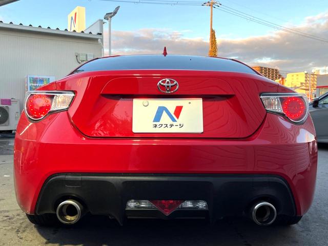 ８６ ＧＴ　ＭＴ　ｓｔｒａｄａナビ　バックカメラ　純正１７インチＡＷ　ＨＩＤヘッド　アルミペダル　デュアルオートエアコン　ＥＴＣ　クルーズコントロール　スマートキー　横滑り防止　アルミペダル　革巻きステアリング（16枚目）