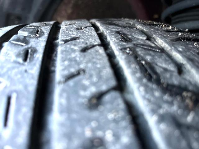 ８６ ＧＴ　ＭＴ　ｓｔｒａｄａナビ　バックカメラ　純正１７インチＡＷ　ＨＩＤヘッド　アルミペダル　デュアルオートエアコン　ＥＴＣ　クルーズコントロール　スマートキー　横滑り防止　アルミペダル　革巻きステアリング（22枚目）