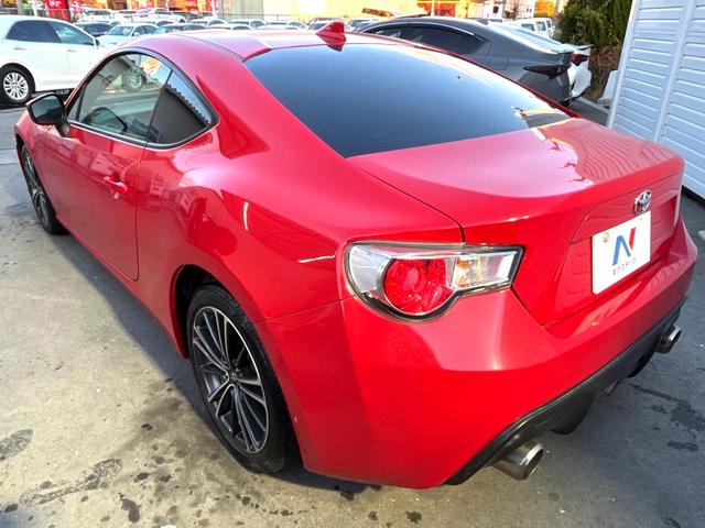 ８６ ＧＴ　ＭＴ　ｓｔｒａｄａナビ　バックカメラ　純正１７インチＡＷ　ＨＩＤヘッド　アルミペダル　デュアルオートエアコン　ＥＴＣ　クルーズコントロール　スマートキー　横滑り防止　アルミペダル　革巻きステアリング（30枚目）