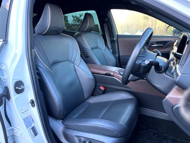 クラウンクロスオーバー Gアドバンスド・レザーパッケージ デジタルインナーミラー 黒革 純正12.3インチディスプレイオーディオ パノラミックビュー セーフティセンス パーキングサポートブレーキ 4眼LEDヘッド メモリー付パワーシート 純正21インチAW(11枚目)