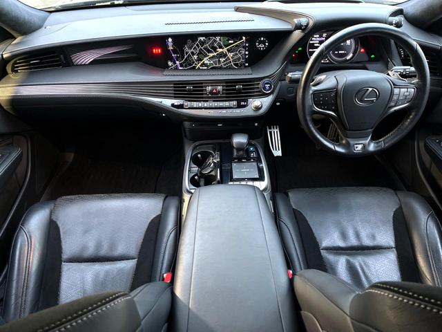 LS LS500h Fスポーツ ムーンルーフ デジタルインナーミラー モデリスタリヤスカート セーフティシステムプラスA 純正12.3インチナビ パノラミックビュー 黒革 パワーシート シートベンチレーション LEDヘッド 禁煙車(2枚目)