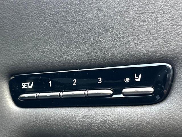 LS LS500h Fスポーツ ムーンルーフ デジタルインナーミラー モデリスタリヤスカート セーフティシステムプラスA 純正12.3インチナビ パノラミックビュー 黒革 パワーシート シートベンチレーション LEDヘッド 禁煙車(8枚目)