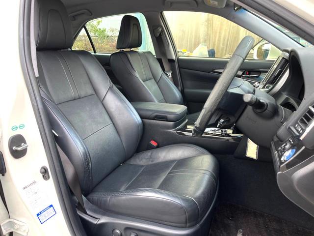 クラウンハイブリッド アスリートＳ　黒革　純正ＯＰ１８インチスパッタリングＡＷ　アドバンストパッケージ　純正ナビ　バックカメラ　インテリジェントクリアランスソナー　シートベンチレーション　ＨＩＤヘッド　レーダークルーズ　ＥＴＣ　禁煙車（9枚目）