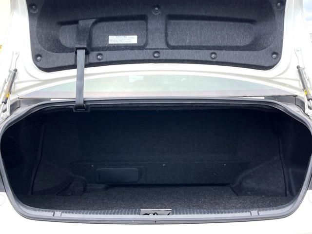 クラウンハイブリッド アスリートＳ　黒革　純正ＯＰ１８インチスパッタリングＡＷ　アドバンストパッケージ　純正ナビ　バックカメラ　インテリジェントクリアランスソナー　シートベンチレーション　ＨＩＤヘッド　レーダークルーズ　ＥＴＣ　禁煙車（11枚目）