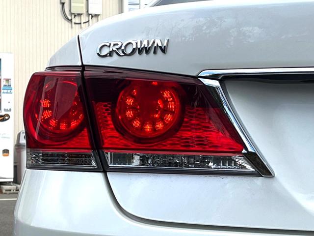 クラウンハイブリッド アスリートＳ　黒革　純正ＯＰ１８インチスパッタリングＡＷ　アドバンストパッケージ　純正ナビ　バックカメラ　インテリジェントクリアランスソナー　シートベンチレーション　ＨＩＤヘッド　レーダークルーズ　ＥＴＣ　禁煙車（33枚目）