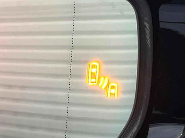 ＥＳ ＥＳ３００ｈ　Ｆスポーツ　マークレビンソン　黒革　ムールーフ　ブラインドスポット　セーフティシステムプラス　純正１２．３インチナビ　バックカメラ　純正１９インチＡＷ　革巻きステアリング　ステアリングヒーター　三眼ＬＥＤヘッド（8枚目）