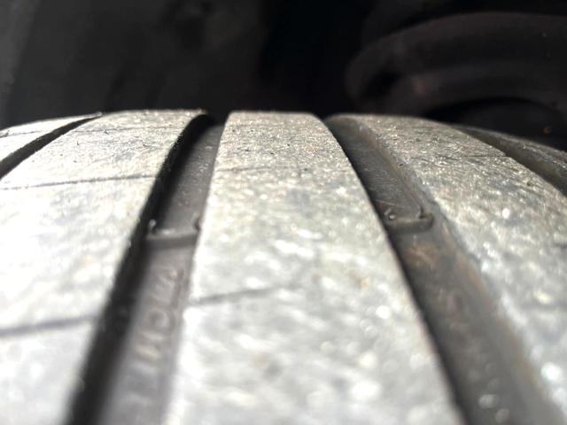 ＥＳ ＥＳ３００ｈ　Ｆスポーツ　マークレビンソン　黒革　ムールーフ　ブラインドスポット　セーフティシステムプラス　純正１２．３インチナビ　バックカメラ　純正１９インチＡＷ　革巻きステアリング　ステアリングヒーター　三眼ＬＥＤヘッド（36枚目）