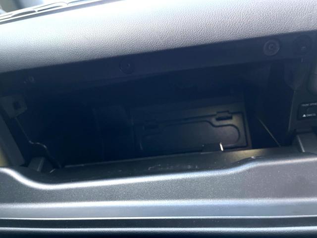 ＥＳ ＥＳ３００ｈ　Ｆスポーツ　マークレビンソン　黒革　ムールーフ　ブラインドスポット　セーフティシステムプラス　純正１２．３インチナビ　バックカメラ　純正１９インチＡＷ　革巻きステアリング　ステアリングヒーター　三眼ＬＥＤヘッド（47枚目）