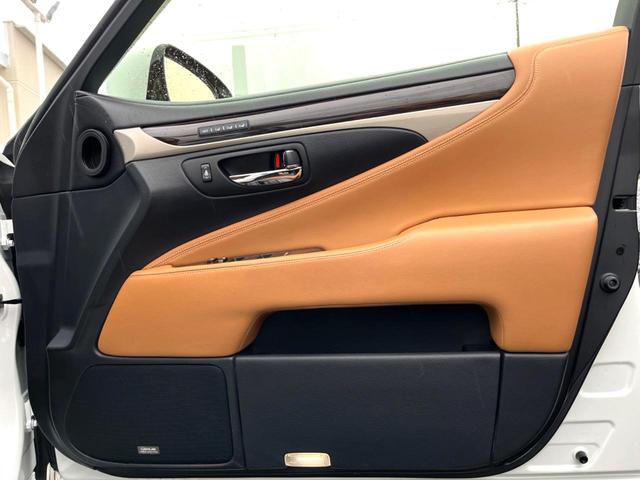 ＬＳ ＬＳ４６０　バージョンＣ　Ｉパッケージ　後期ムーンルーフ　モデリスタフロントスポイラー　プリクラッシュ　茶革　純正ナビ　バックカメラ　レーダークルーズ　ブラインドスポット　純正１８インチＡＷ　メモリー付パワーシート　ウッドコンビステアリング（37枚目）