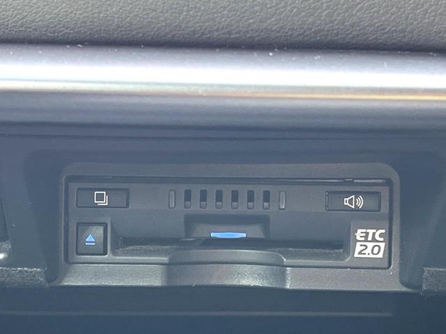 クラウンハイブリッド ＲＳアドバンス　後期　ムーンルーフ　黒革　純正１２．３インチナビ　パノラミックビュー　セーフティセンス　ブラインドスポット　メモリー付パワーシート　シートベンチレーション　三眼ＬＥＤヘッド　純正１８インチＡＷ　禁煙車（24枚目）