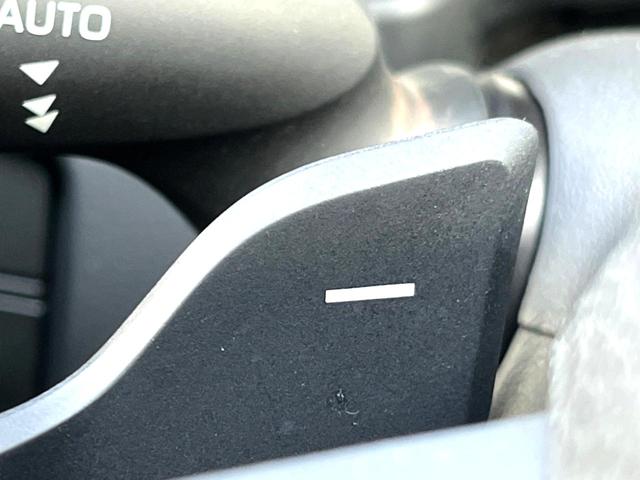 クラウンハイブリッド ＲＳアドバンス　後期　ムーンルーフ　黒革　純正１２．３インチナビ　パノラミックビュー　セーフティセンス　ブラインドスポット　メモリー付パワーシート　シートベンチレーション　三眼ＬＥＤヘッド　純正１８インチＡＷ　禁煙車（30枚目）