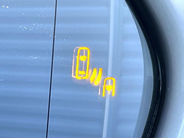 クラウンハイブリッド ＲＳアドバンス　後期　ムーンルーフ　黒革　純正１２．３インチナビ　パノラミックビュー　セーフティセンス　ブラインドスポット　メモリー付パワーシート　シートベンチレーション　三眼ＬＥＤヘッド　純正１８インチＡＷ　禁煙車（40枚目）