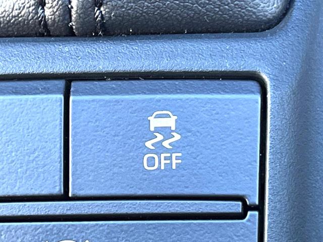 クラウンハイブリッド ＲＳアドバンス　後期　ムーンルーフ　黒革　純正１２．３インチナビ　パノラミックビュー　セーフティセンス　ブラインドスポット　メモリー付パワーシート　シートベンチレーション　三眼ＬＥＤヘッド　純正１８インチＡＷ　禁煙車（48枚目）