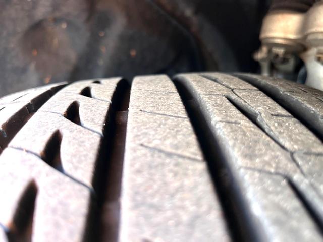 クラウンハイブリッド ＲＳアドバンス　後期　ムーンルーフ　黒革　純正１２．３インチナビ　パノラミックビュー　セーフティセンス　ブラインドスポット　メモリー付パワーシート　シートベンチレーション　三眼ＬＥＤヘッド　純正１８インチＡＷ　禁煙車（61枚目）