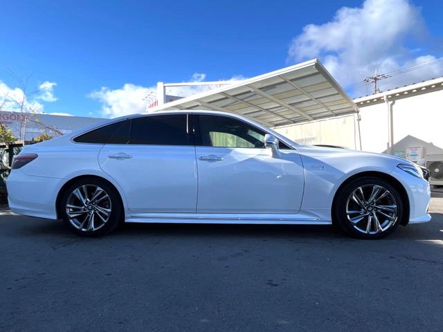 クラウンハイブリッド ＲＳアドバンス　後期　ムーンルーフ　黒革　純正１２．３インチナビ　パノラミックビュー　セーフティセンス　ブラインドスポット　メモリー付パワーシート　シートベンチレーション　三眼ＬＥＤヘッド　純正１８インチＡＷ　禁煙車（76枚目）