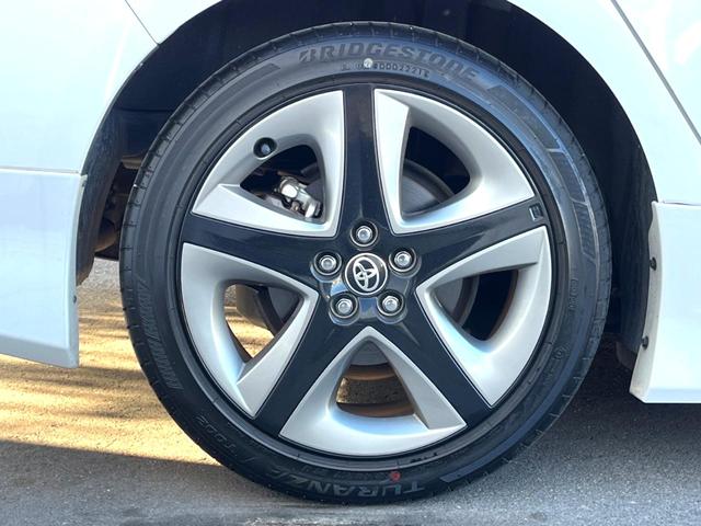 プリウス Ｓツーリングセレクション　後期　モデリスタフルエアロ　純正８インチディスプレイオーディオ　パノラミックビュー　セーフティセンス　インテリジェントクリアランスソナー　黒合皮シート　シートヒーター　ＬＥＤヘッド　純正１７インチＡＷ（23枚目）