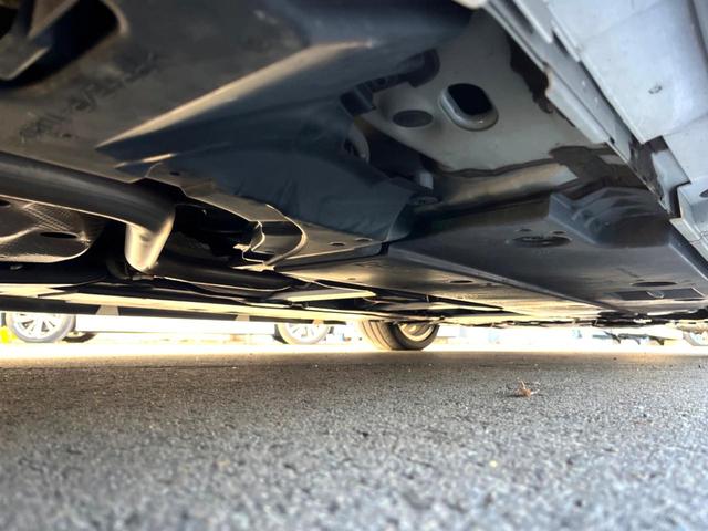 プリウス Ｓツーリングセレクション　後期　モデリスタフルエアロ　純正８インチディスプレイオーディオ　パノラミックビュー　セーフティセンス　インテリジェントクリアランスソナー　黒合皮シート　シートヒーター　ＬＥＤヘッド　純正１７インチＡＷ（36枚目）