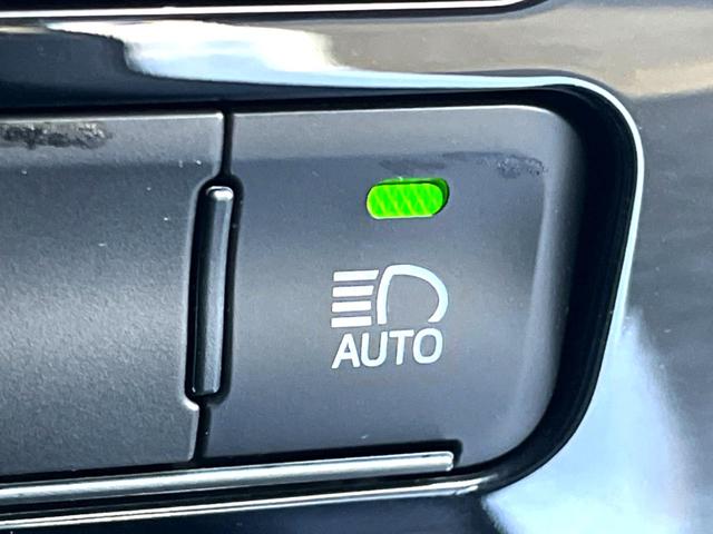 プリウス Ｓツーリングセレクション　後期　モデリスタフルエアロ　純正８インチディスプレイオーディオ　パノラミックビュー　セーフティセンス　インテリジェントクリアランスソナー　黒合皮シート　シートヒーター　ＬＥＤヘッド　純正１７インチＡＷ（45枚目）