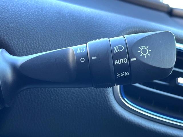 プリウス Ｓツーリングセレクション　後期　モデリスタフルエアロ　純正８インチディスプレイオーディオ　パノラミックビュー　セーフティセンス　インテリジェントクリアランスソナー　黒合皮シート　シートヒーター　ＬＥＤヘッド　純正１７インチＡＷ（49枚目）