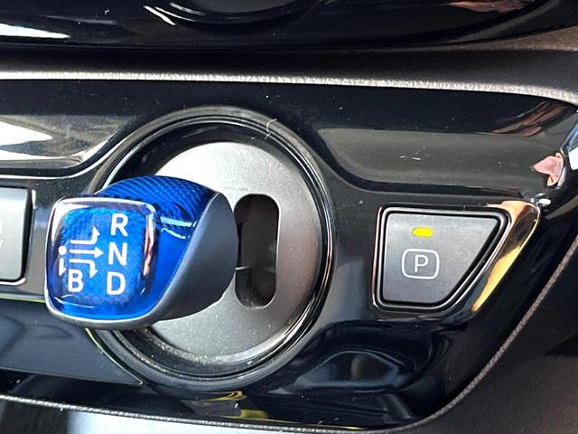 プリウス Ｓツーリングセレクション　後期　モデリスタフルエアロ　純正８インチディスプレイオーディオ　パノラミックビュー　セーフティセンス　インテリジェントクリアランスソナー　黒合皮シート　シートヒーター　ＬＥＤヘッド　純正１７インチＡＷ（53枚目）