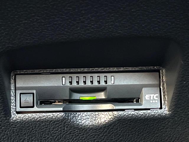 プリウス Ｓツーリングセレクション　後期　モデリスタフルエアロ　純正８インチディスプレイオーディオ　パノラミックビュー　セーフティセンス　インテリジェントクリアランスソナー　黒合皮シート　シートヒーター　ＬＥＤヘッド　純正１７インチＡＷ（69枚目）